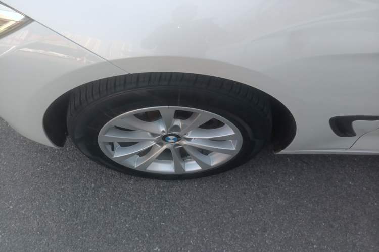 Used BMW 3 Series GT 2013 320i Leading Model
