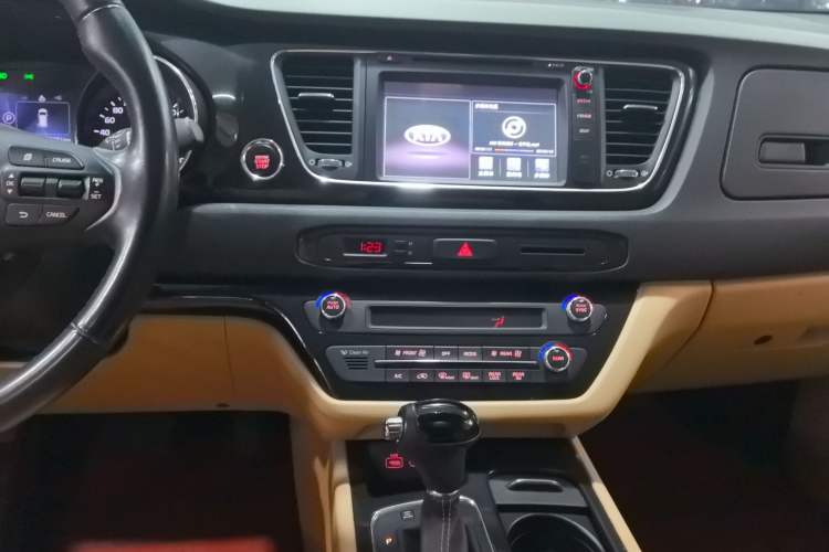 Used Kia Carnival 2015 3.3 GDI Luxury Edition China V Standard