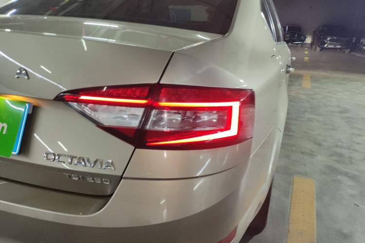 Used Skoda Octavia 2019 TSI280 DSG SmartDrive Luxury Edition China VI
