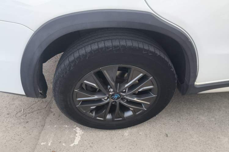 Used BYD Song New Energy 2019 Song DM 1.5TID Smart Connect Premium Model
