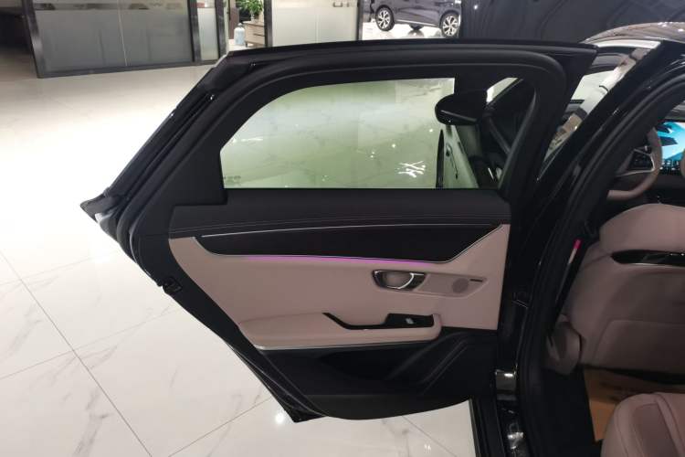 Used BYD Han 2025 DM-i Intelligent Driving Edition 125KM LiDAR Flagship Model
