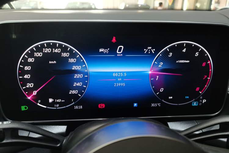 Used Mercedes-Benz GLC 2024 GLC 260 L 4MATIC Dynamic Edition 5-seater