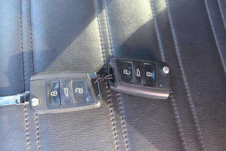 Used Volkswagen Touran 2016 Volkswagen Touran L 280TSI DSG Comfort Edition
