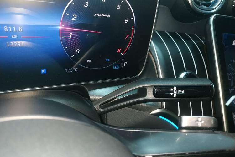 Used Mercedes-Benz GLC 2024 GLC 300 L 4MATIC Dynamic Edition 5-seater