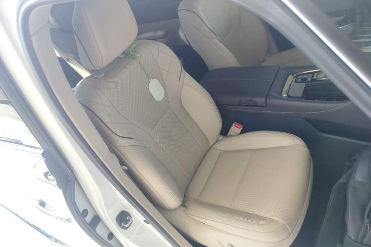 Used Toyota Vellfire 2024 Crown Dual-Engine 2.5L Ultimate Edition