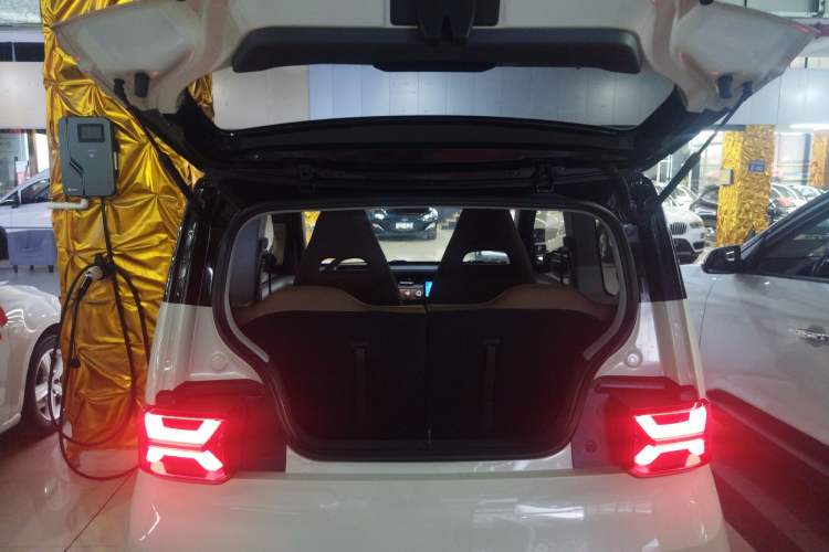 Used Wuling Hongguang MINIEV 2022 GAMEBOY 200km Gaming Edition with Lithium Iron Phosphate
