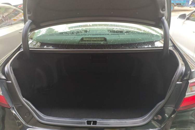 Used Toyota Camry 2016 2.0G 10th Anniversary Leading Edition
