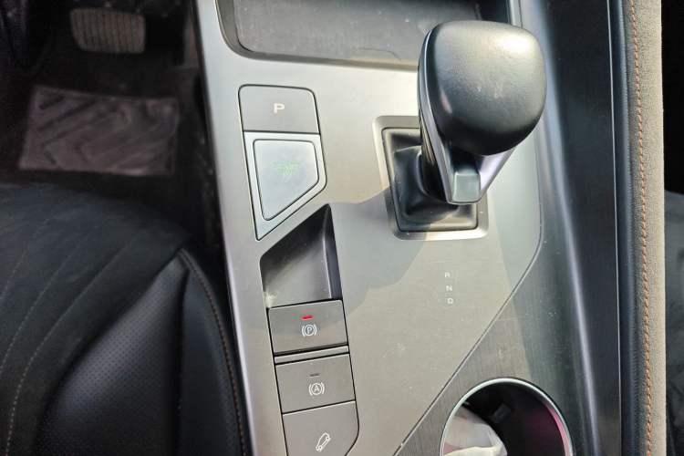 Used Roewe D5X DMH 2024 135 Tech Edition