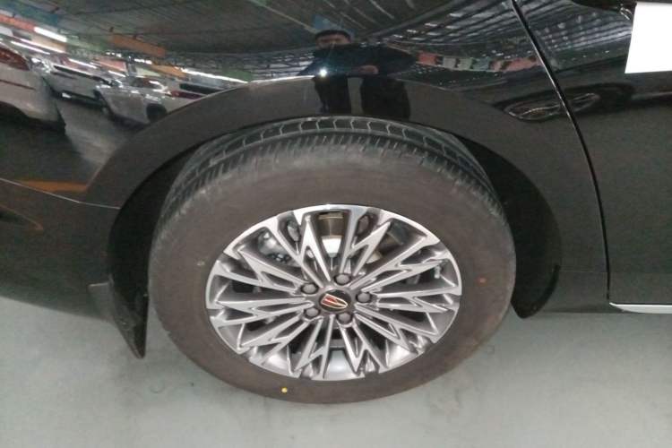 Used Hongqi H5 2025 2.0T Automatic Flagship 500 000th Unit Anniversary Edition
