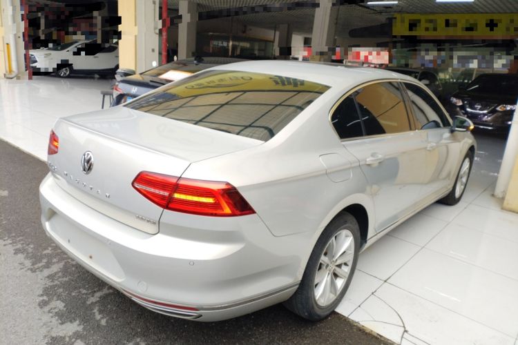 Used Volkswagen Magotan 2019 330TSI DSG Leading Edition China V Standard
