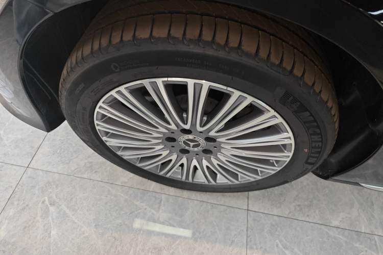 Used Mercedes-Benz E-Class 2023 Updated E 300 L Fashion Edition
