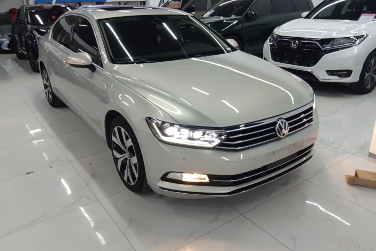 Used Volkswagen Magotan 2017 380TSI DSG Prestige Edition
