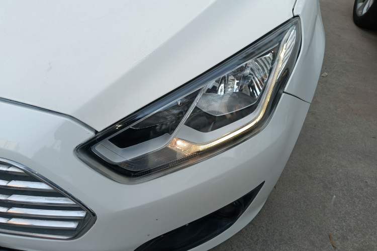 Used Ford Escort 2017 Happiness Edition 1.5L Automatic Fashion Version
