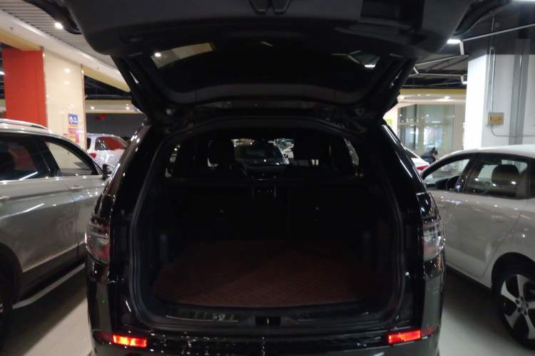 Used Land Rover Discovery Sport 2021 249 PS R-Dynamic SE Performance Tech Edition 5 Seats
