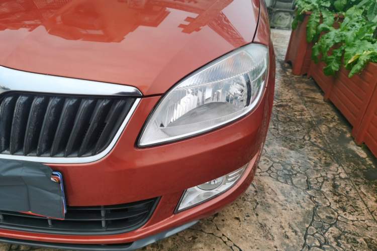 Used Skoda Fabia 2012 1.4L Automatic Crystal Edition
