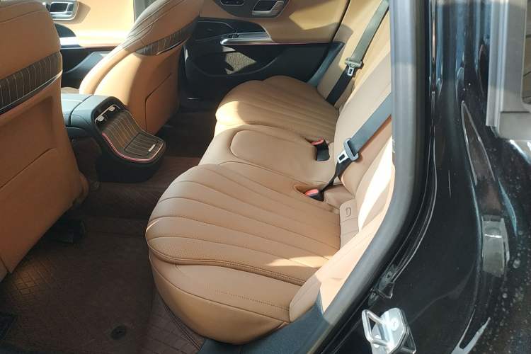 Used Mercedes-Benz E-Class 2024 E 300 L Stylish Model