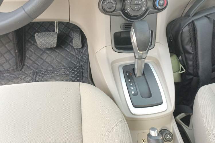 Used Ford Fiesta 2013 Sedan 1.5L Automatic Fashion Edition