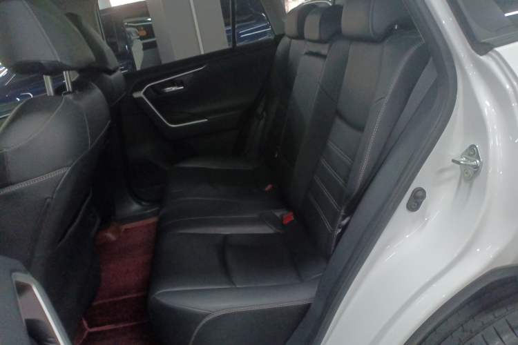 Used Toyota RAV4 2023 2.0L CVT Two-Wheel Drive Fashion Plus Edition