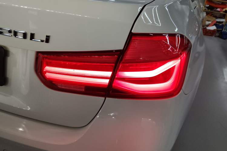 Used BMW 3 Series 2018 320Li Leading Model M Sport Package
