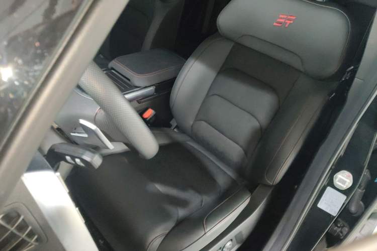 Used JETOUR Traveler 2023 2.0T All-Wheel Drive Conquer PRO
