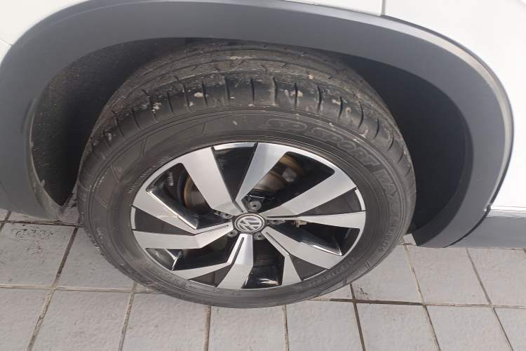 Used Volkswagen Tayron 2019 330TSI Two-Wheel-Drive Luxury Version China V Emission Standard
