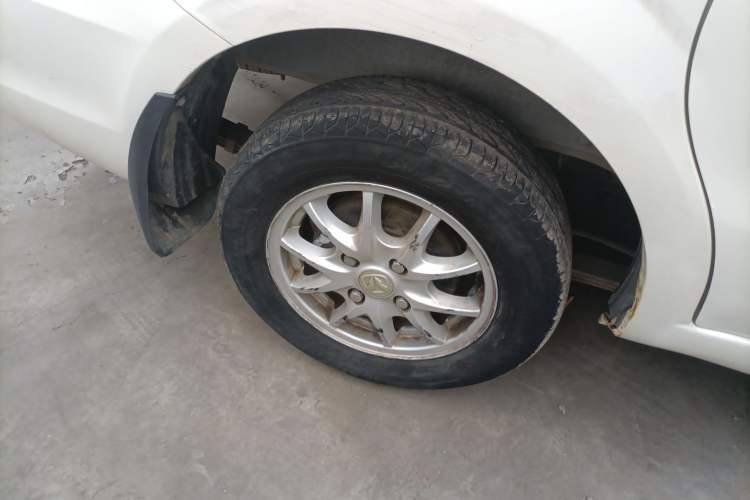 Used BAIC Weiwang M20 2014 1.5L Basic Version DAM15DL
