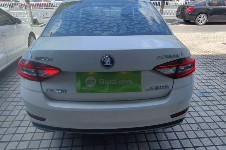 Used Skoda Octavia 2018 TSI230 DSG Comfort Edition
