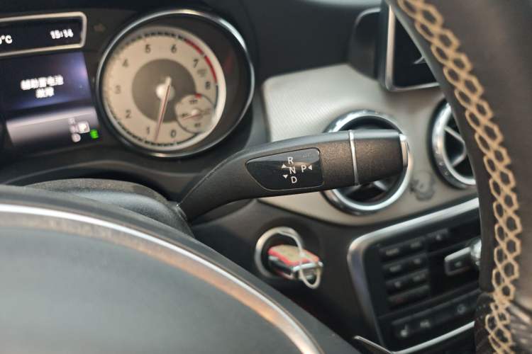 Used Mercedes-Benz GLA 2015 GLA 220 4MATIC Fashion Model