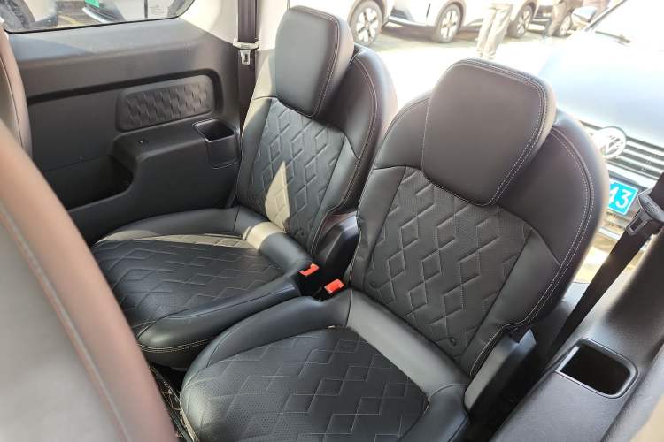 Used Baojun KiWi EV 2022 Designer Lite Edition Lithium Iron Phosphate
