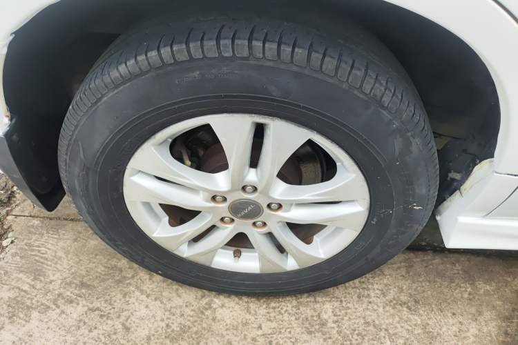 Used Haval H6 2013 Upgraded Model 1.5T Manual Two-Wheel Drive Elite Version
