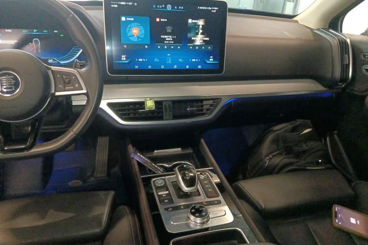 Used BYD Tang New Energy 2018 DM 2.0T All-Wheel Drive Smart Connect Elite 7-Seater China V Emission Standard
