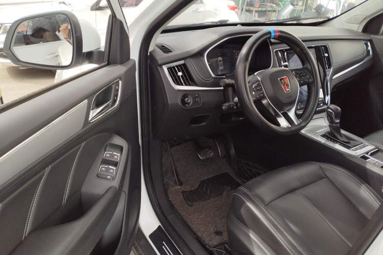 Used Roewe RX5 2019 30T Two-Wheel Drive Automatic Ali SmartConnect Platinum Edition
