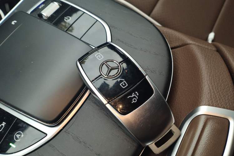 Used Mercedes-Benz E-Class 2021 E 300 L Sporty and Stylish Model
