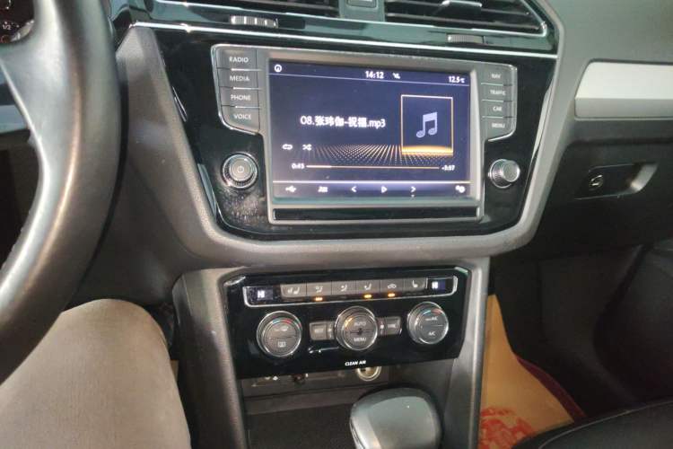 Used Volkswagen Tiguan L 2017 330TSI Automatic Two-Wheel Drive Luxury Edition
