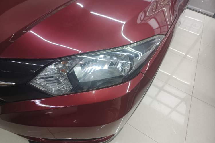 Used Honda Vezel 2015 1.8L CVT 2WD Elite Model
