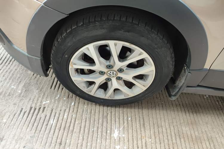 Used Volkswagen Polo 2014 1.6L Cross Polo Automatic
