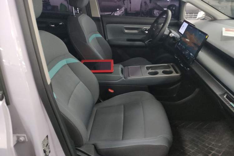 Used AION Y 2023 Younger