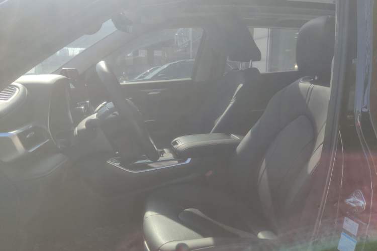 Used Toyota Highlander 2022 Dual-Engine 2.5L Four-Wheel Drive Prestige Version 7 Seats
