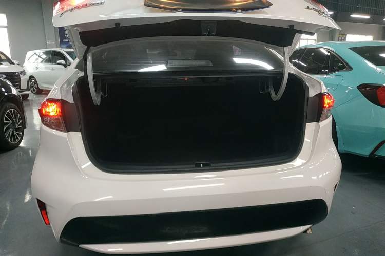 Used Toyota Levin 2022 185T CVT Luxury Edition
