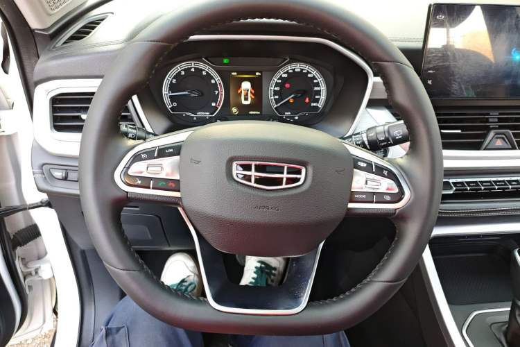 Used Geely Auto Vision X6 2020 1.4T CVT Luxury Edition