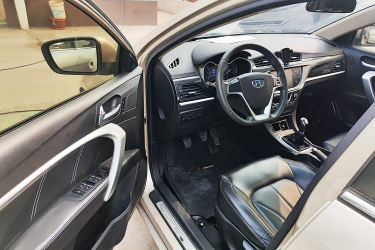 Used Geely Auto Emgrand 2017 Sedan Million Edition 1.5L Manual - Upward Version
