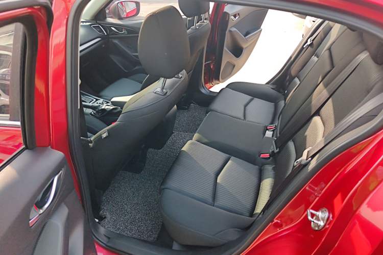 Used Mazda Mazda 3 Axela 2016 Sedan 1.5L Automatic Luxury Model
