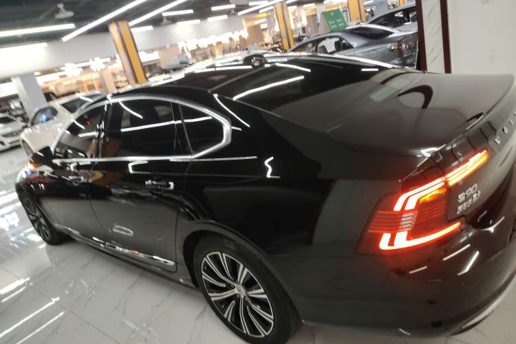 Used Volvo S90 2021 B5 Zhiyi Luxury Edition

