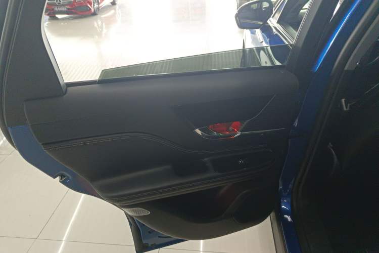 Used Lincoln Corsair 2020 2.0T Two-Wheel Drive Luxury Edition
