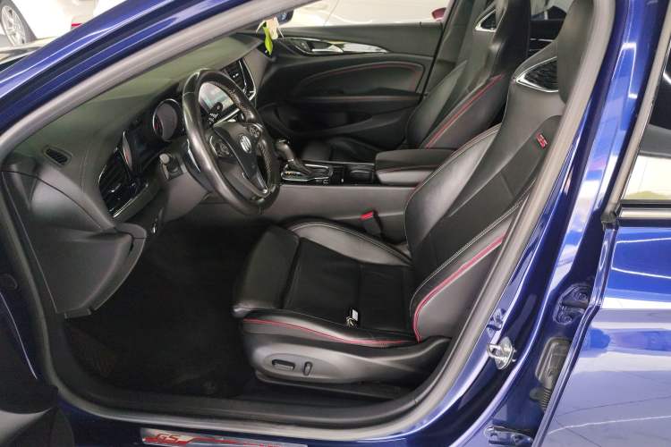 Used Buick Regal 2017 GS 28T Luxury Model
