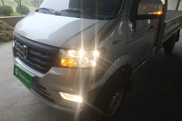 Used Jinbei Gold Card S3 2022 1.6L Flatbed Truck Standard Version 3.2 Meters SWD16MS