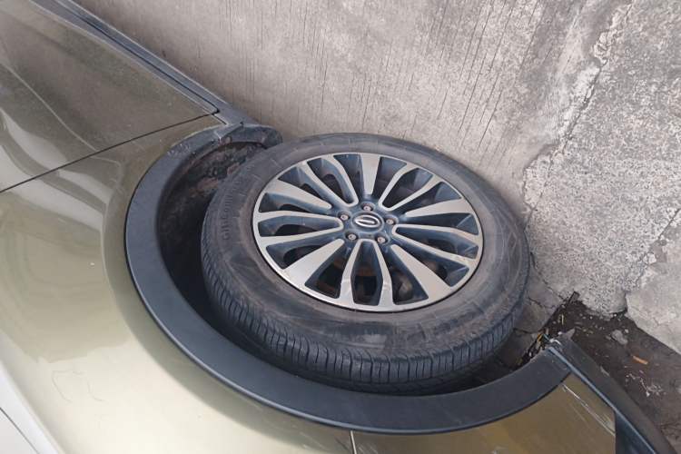 Used GAC Trumpchi GS5 Super 2015 2.0L Automatic Two-Wheel Drive Luxury Navigation Edition
