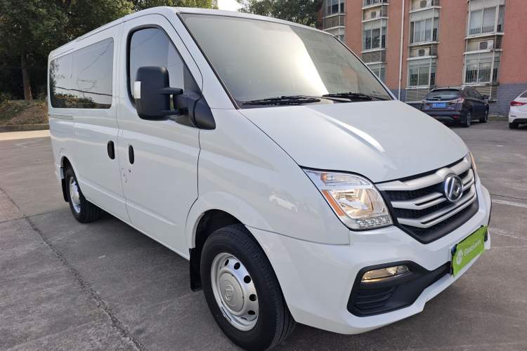 Used SAIC MAXUS Xintu V80 2024 Aotuntong Value Edition 6MT Short Wheelbase Ultra-Low Roof 127 Ps 5/6 Seats
