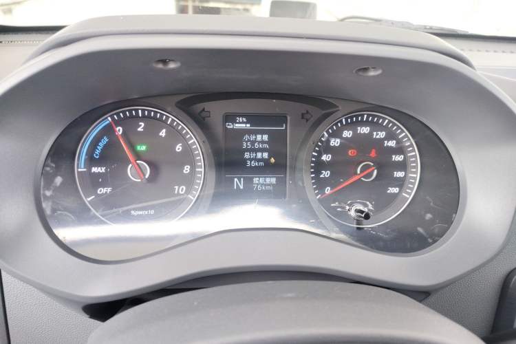 Used Wuling Yangguang 2024 300KM Comfort Version Passenger Van 75kW