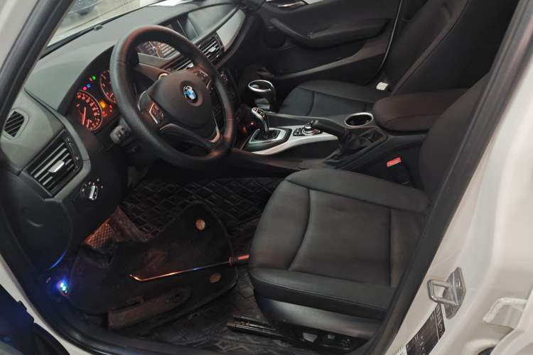 Used BMW X1 2014 sDrive18i Leading Model
